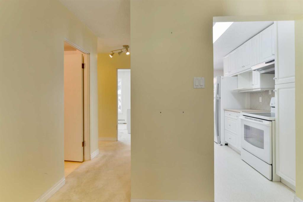 Fifth View of 301, 524 Cedar Crescent SW, Spruce Cliff, Calgary, Alberta, T3C 2Y8