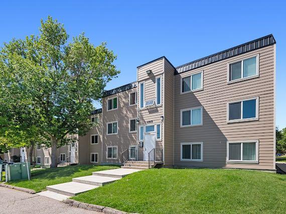 Second View of 211, 315 Heritage Drive SE, Acadia, Calgary, Alberta, T2H1N2