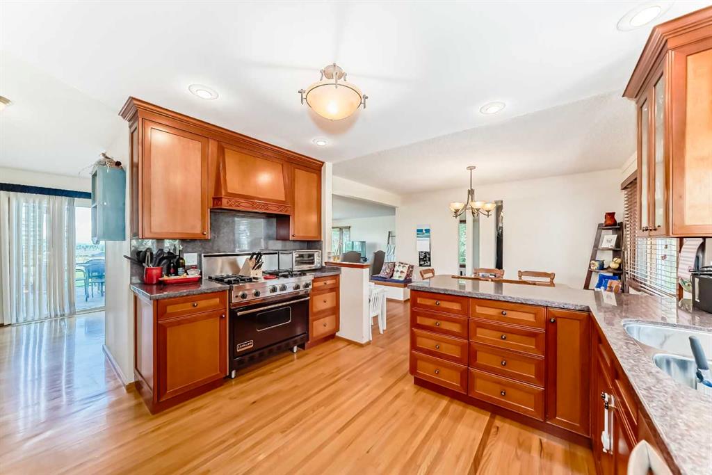 Fourth View of 10717 Eamon Road NW, Rocky Ridge, Calgary, Alberta, T3G5H2