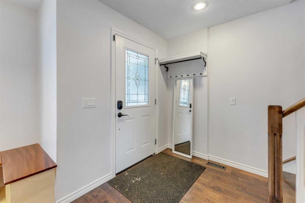 Fifth View of 4 Mckernan Place SE, McKenzie Lake, Calgary, Alberta, T2Z 1T1