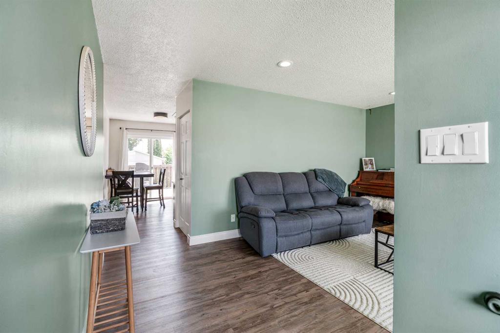 Fifth View of 4806 60 Ave  , NONE, Taber, Alberta, T1G 1E9