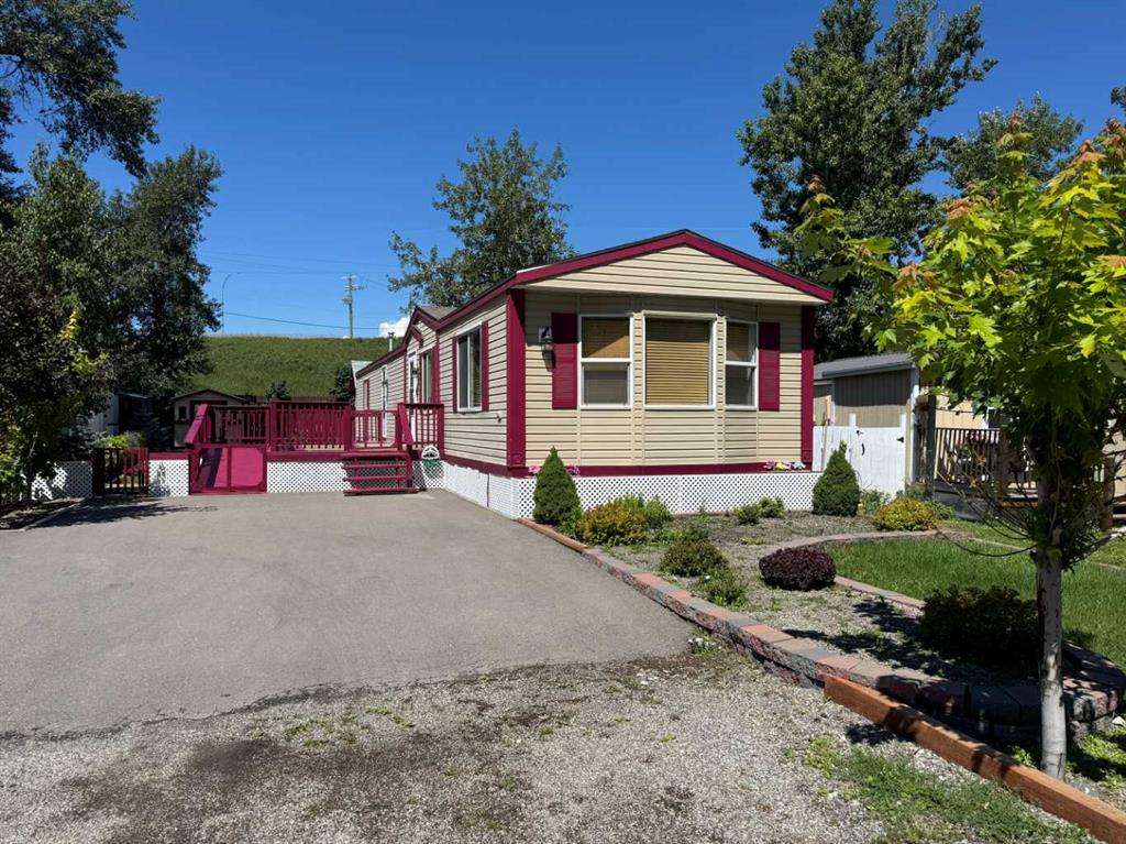 6, 1229 Waterton Avenue , A2244493, Alberta,