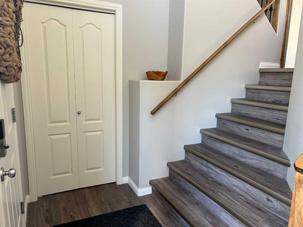 Fourth View of 91 Coalbanks Gate W, Copperwood, Lethbridge, Alberta, T1J 2X4