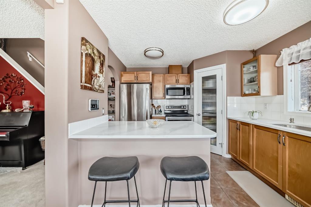 Fifth View of 16 Royal Birch Mount NW, Royal Oak, Calgary, Alberta, T3G 5W7