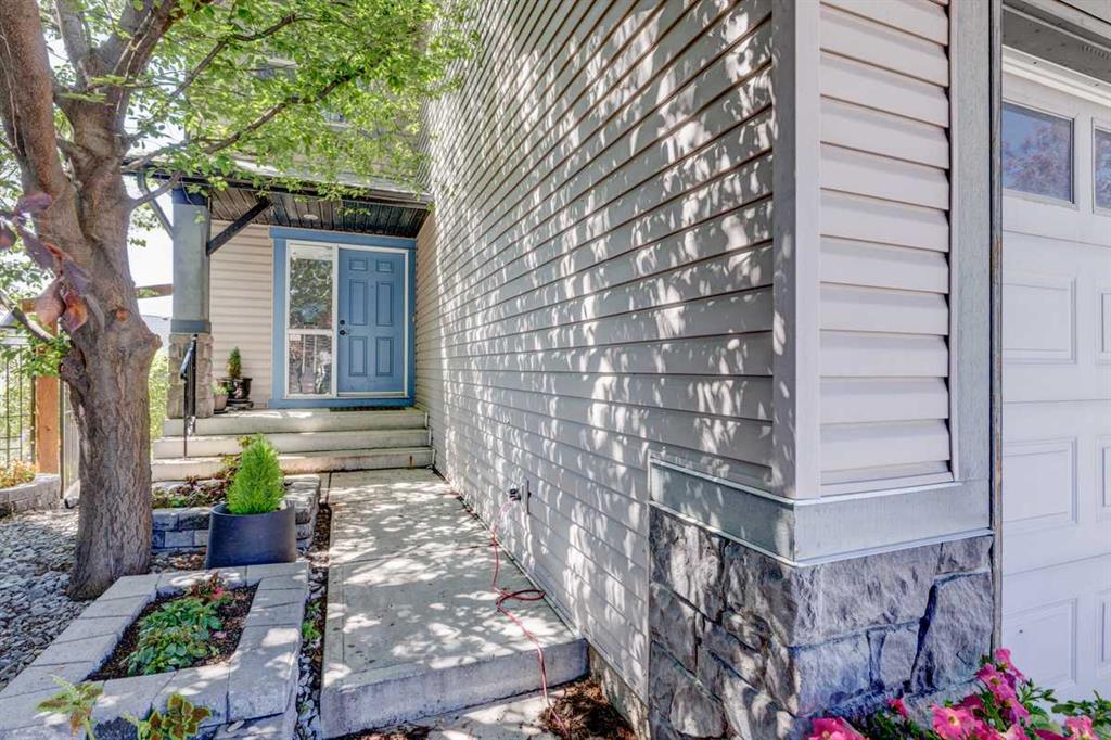 Third View of 129 Pantego Bay NW, Panorama Hills, Calgary, Alberta, T3K 0B7