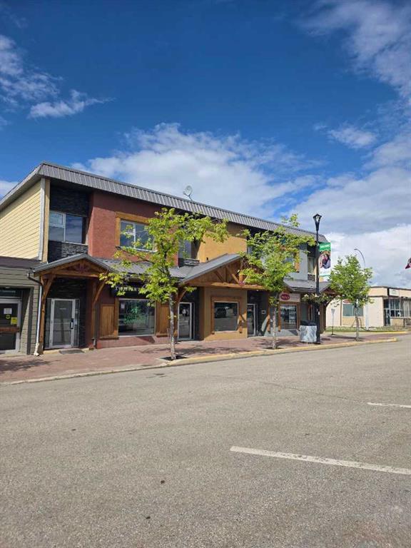1800 Pine Plaza  , A2244695, Alberta,