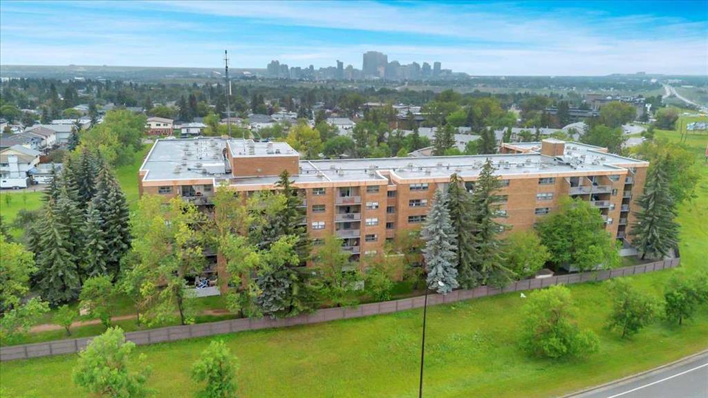 215, 30 Mchugh Court NE, A2244704, Alberta,