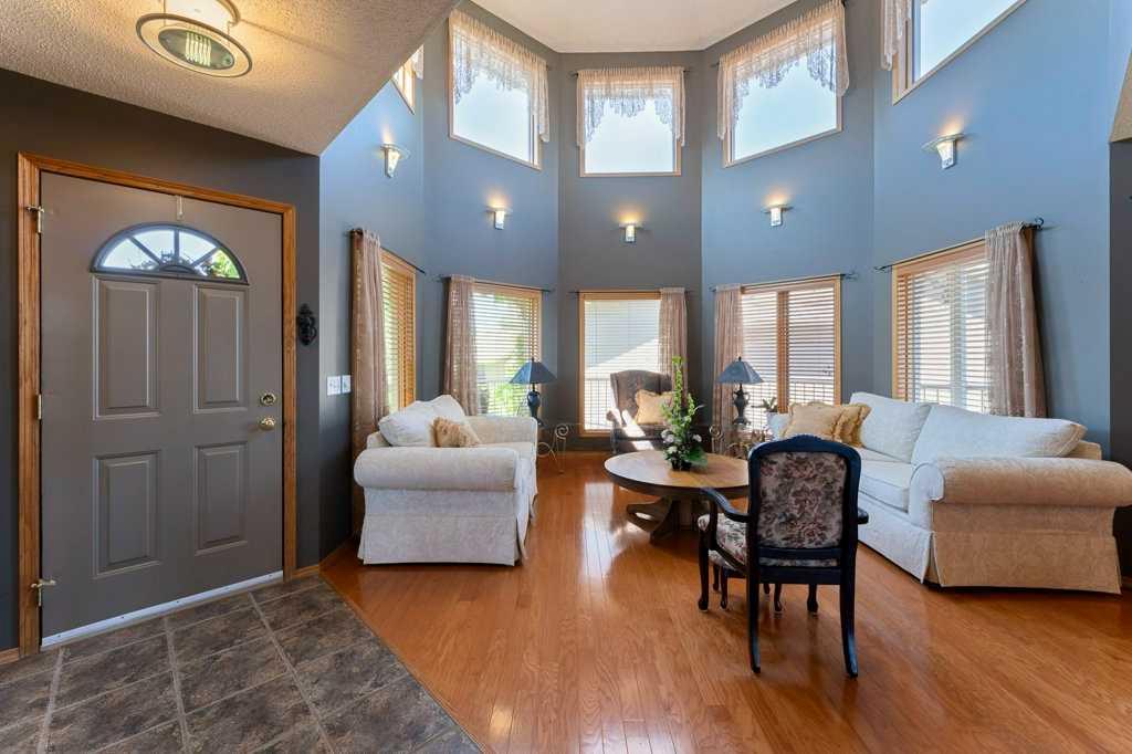 Third View of 131 Edgebrook Circle NW, Edgemont, Calgary, Alberta, T3A 5A4
