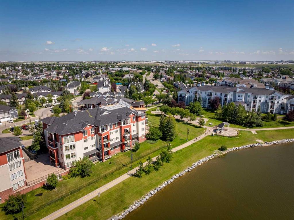 314, 162 Country Village Circle NE, A2244756, Alberta,