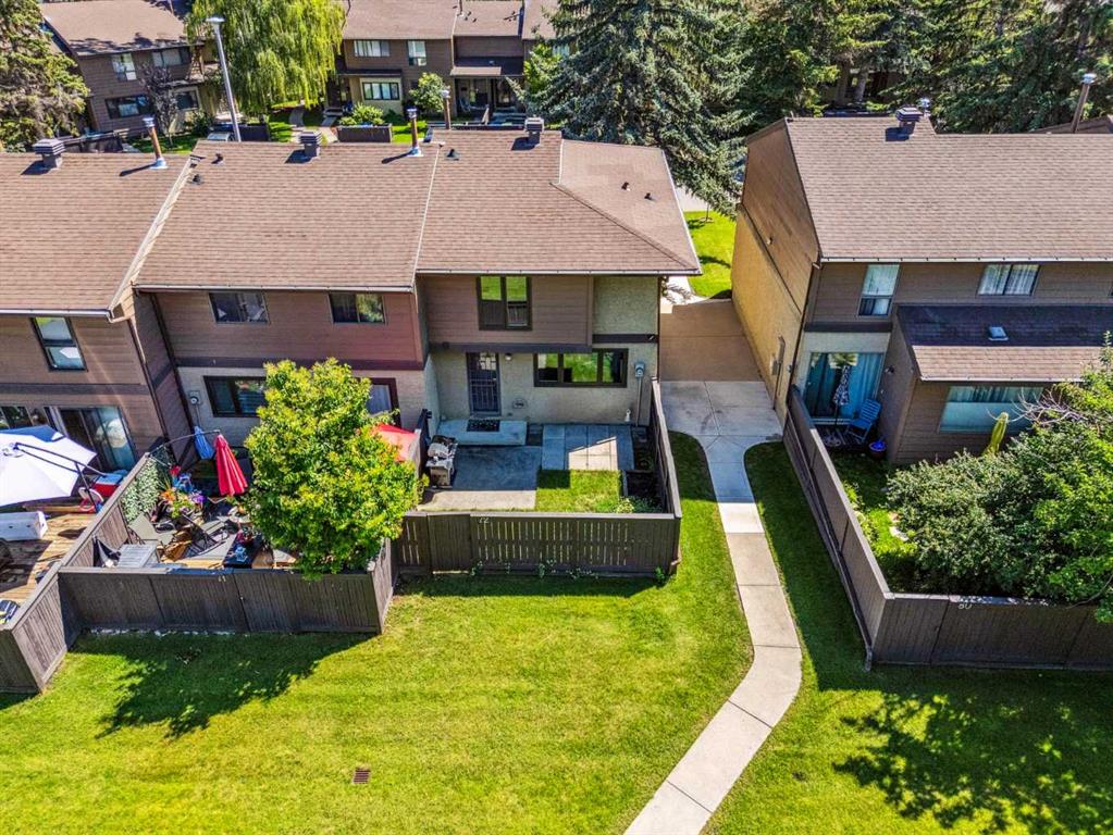 72, 2300 Oakmoor Drive SW, A2244757, Alberta,