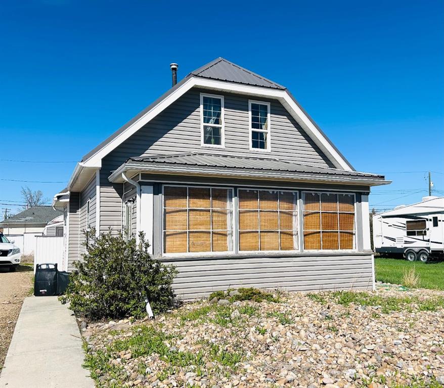 102 3 Avenue E, A2244761, Alberta,