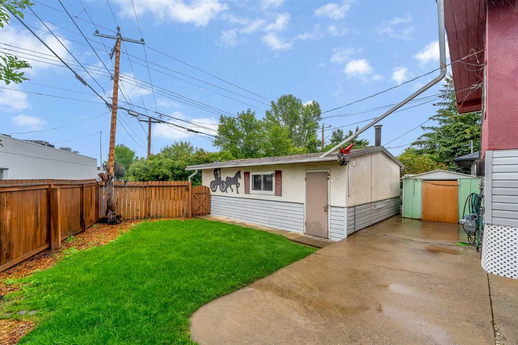 Fourth View of 3740 35 Avenue SW, Rutland Park, Calgary, Alberta, T3E 1A5