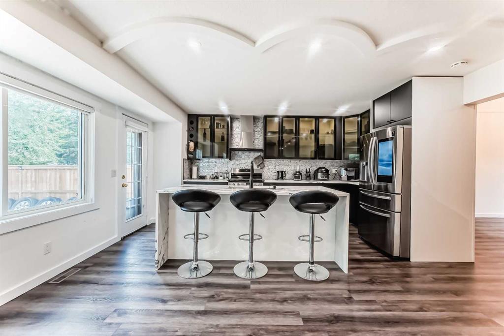 Fifth View of 51 Douglas Woods Hill SE, Douglasdale/Glen, Calgary, Alberta, T2Z 2G5
