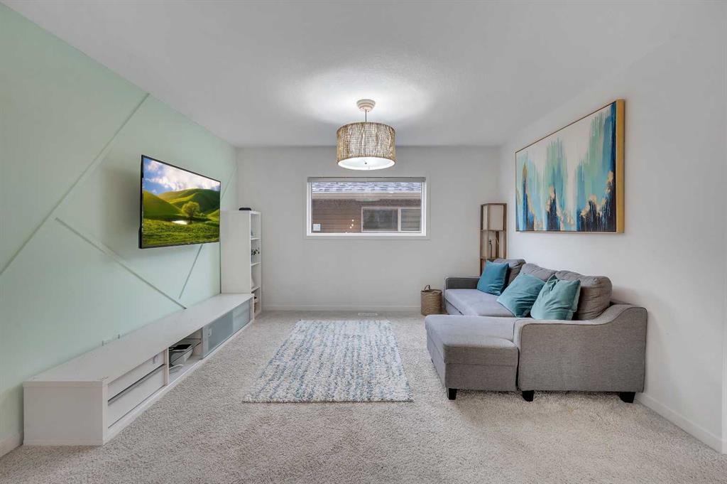 Fifth View of 14 Ambleside Rise NW, Moraine, Calgary, Alberta, T3P 1S5