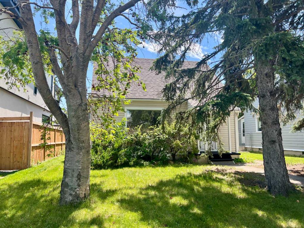 1405 19 Avenue NW, A2244803, Alberta,