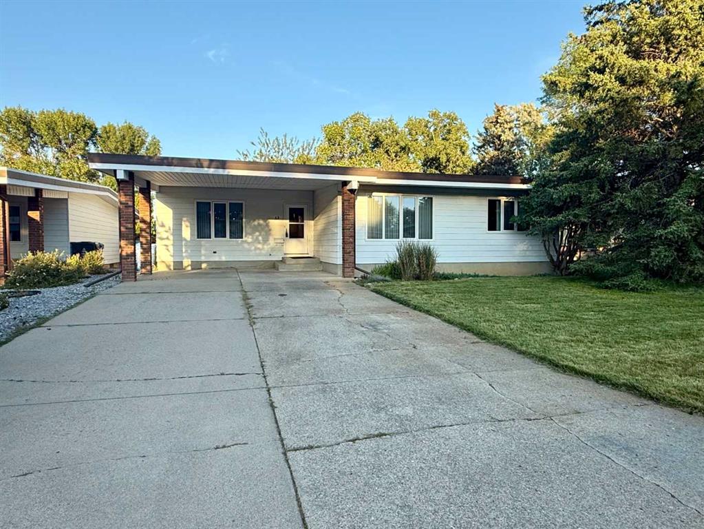 13 Loyola Place W, A2244812, Alberta,