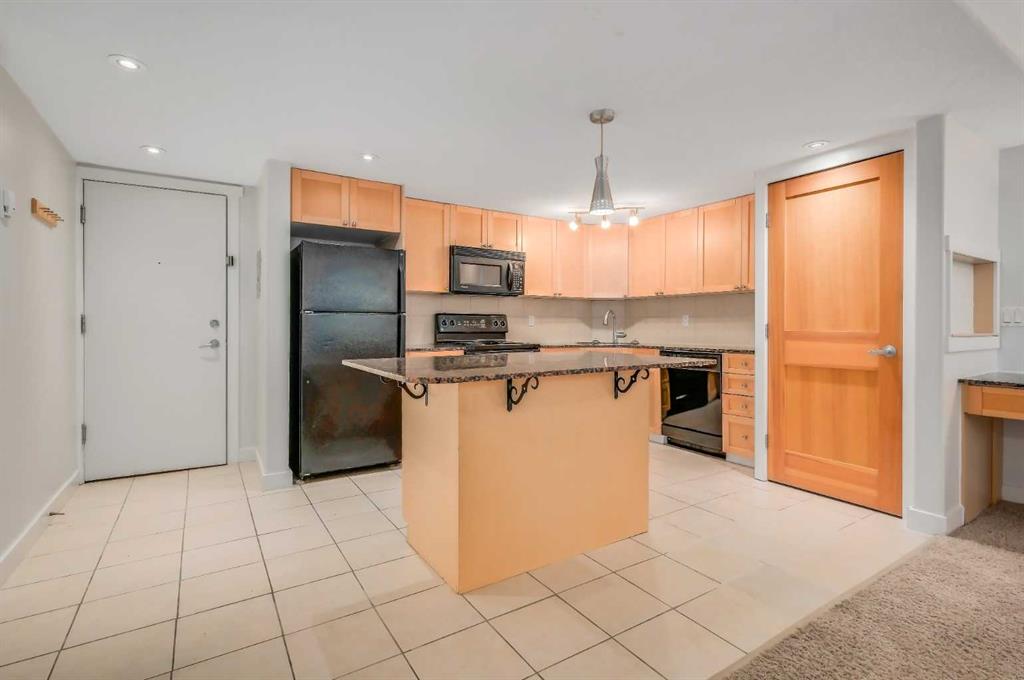 Third View of 101, 1424 22 Avenue SW, Bankview, Calgary, Alberta, T2T 0R5