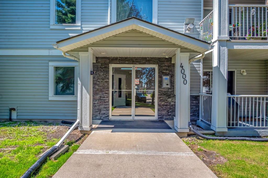 204, 4204 Valleyview Park SE, A2244870, Alberta,