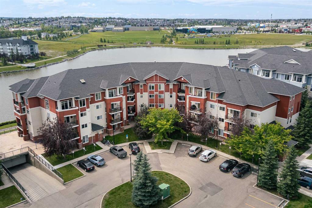 204, 156 Country Village Circle NE, A2244902, Alberta,