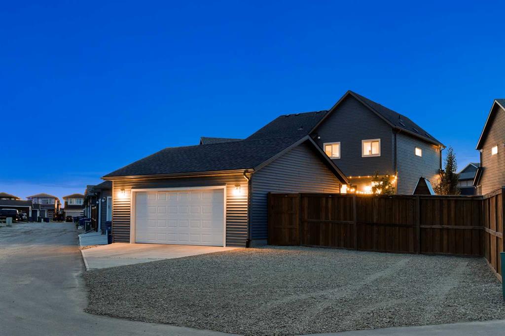 Third View of 34 LAWRENCE Green SE, Lanark, Airdrie, Alberta, T4A 3M8