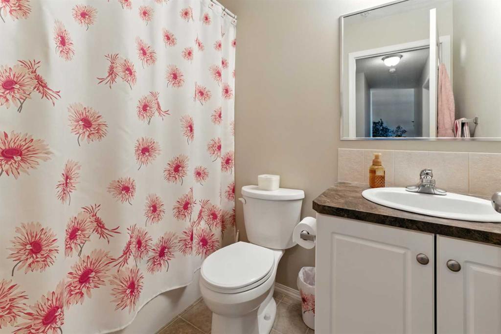 Fifth View of 305, 3730 50 Avenue , South Hill, Red Deer, Alberta, T4N3Y8