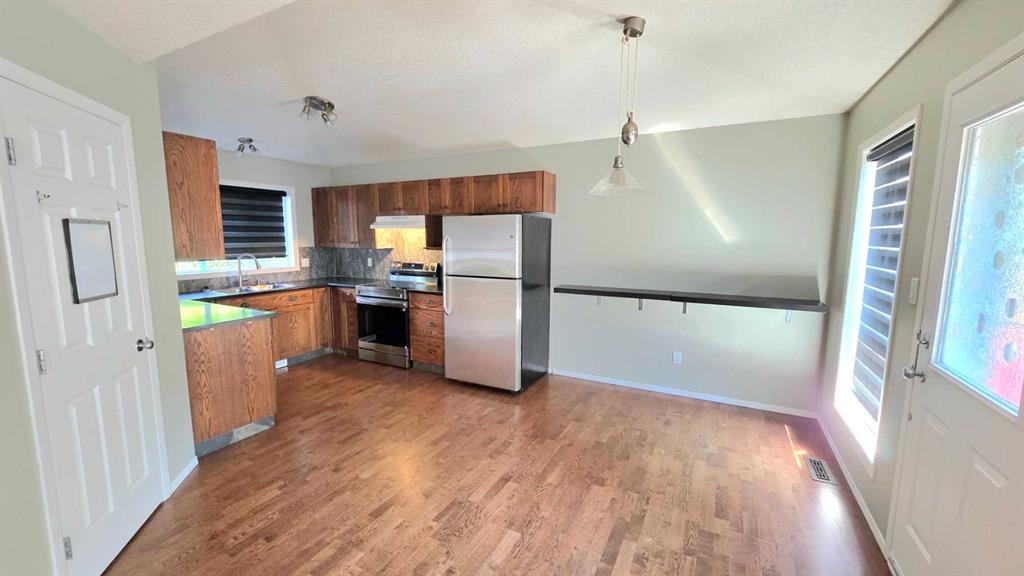 Fifth View of 9857 66 Avenue , Country Club West, Grande Prairie, Alberta, T8W 2S1