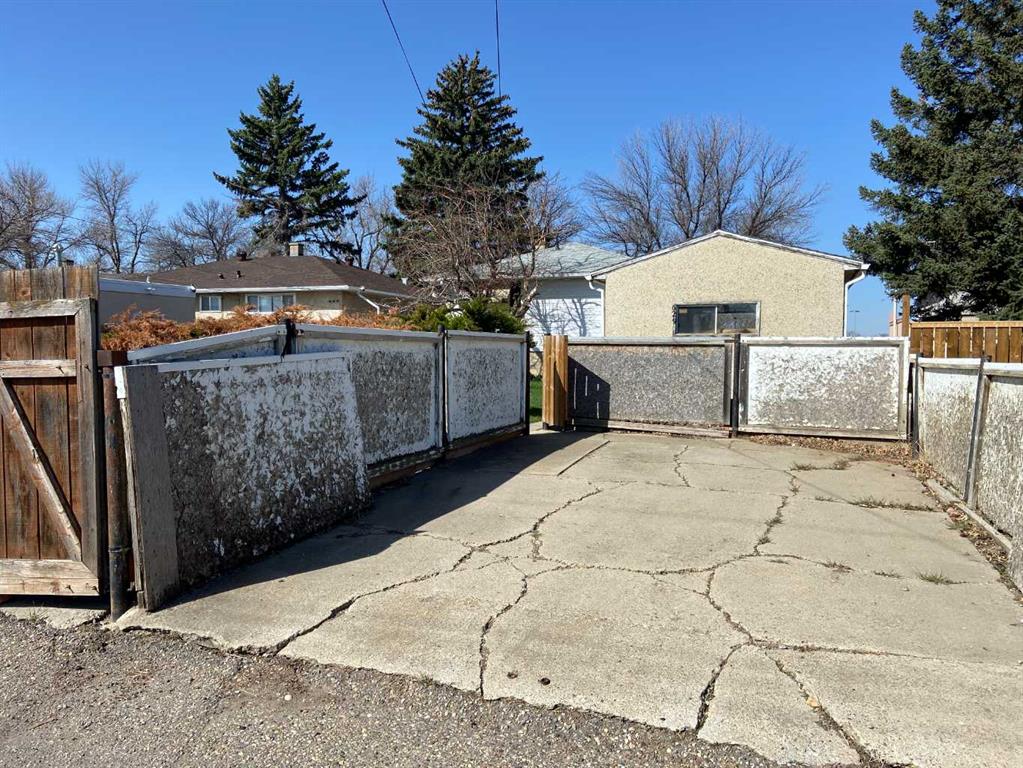 Fifth View of 629 Stafford Drive N, Senator Buchanan, Lethbridge, Alberta, T1H 2B3