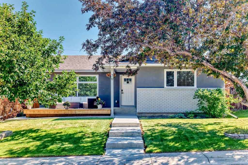 76 Lake Huron Place SE, A2244998, Alberta,
