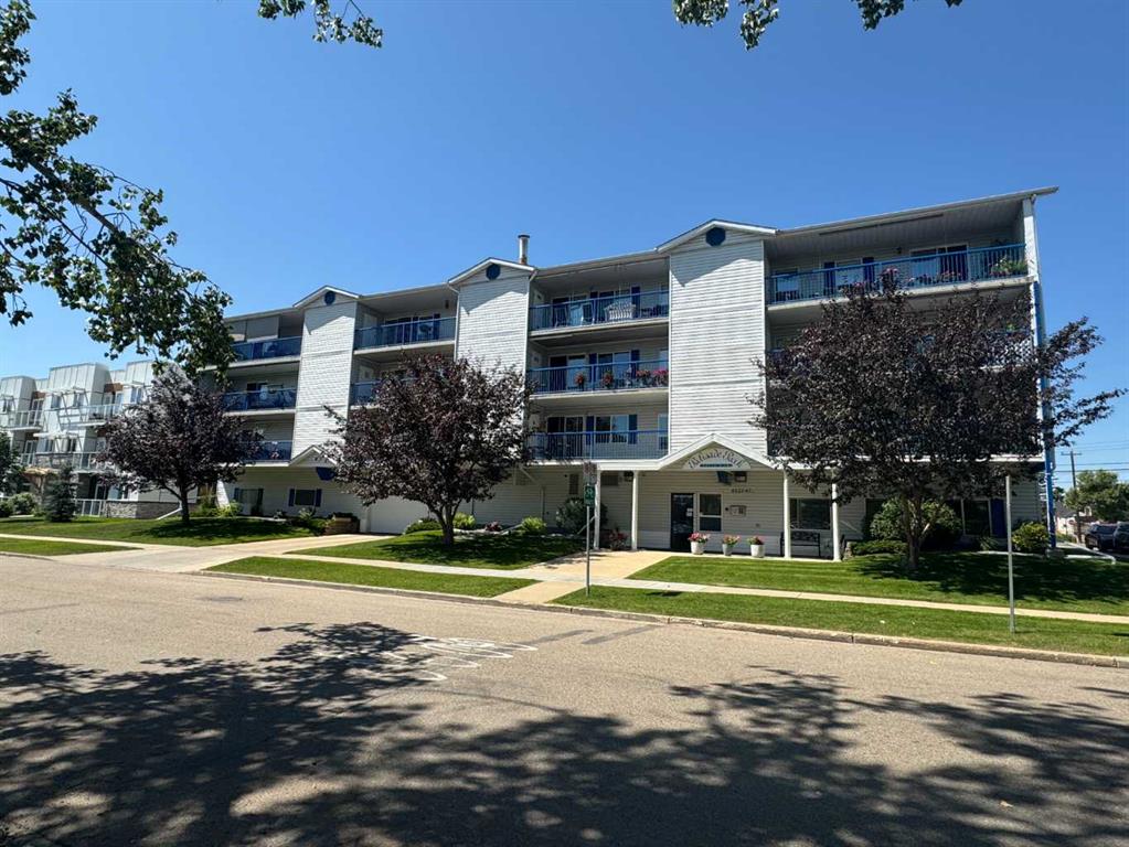 202, 4522 47a Avenue , A2245035, Alberta,