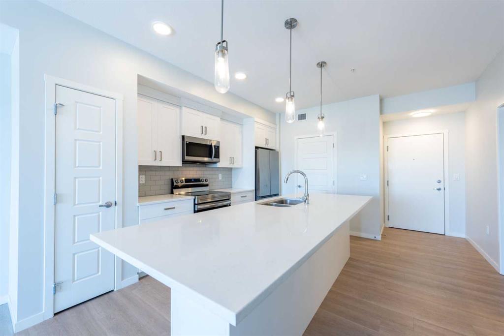 425, 360 Harvest Hills Way NE, A2245053, Alberta,