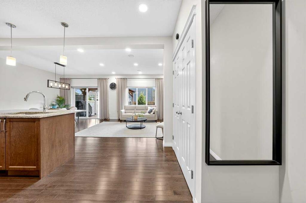 Fifth View of 98 Walgrove Green SE, Walden, Calgary, Alberta, T2X 2H9