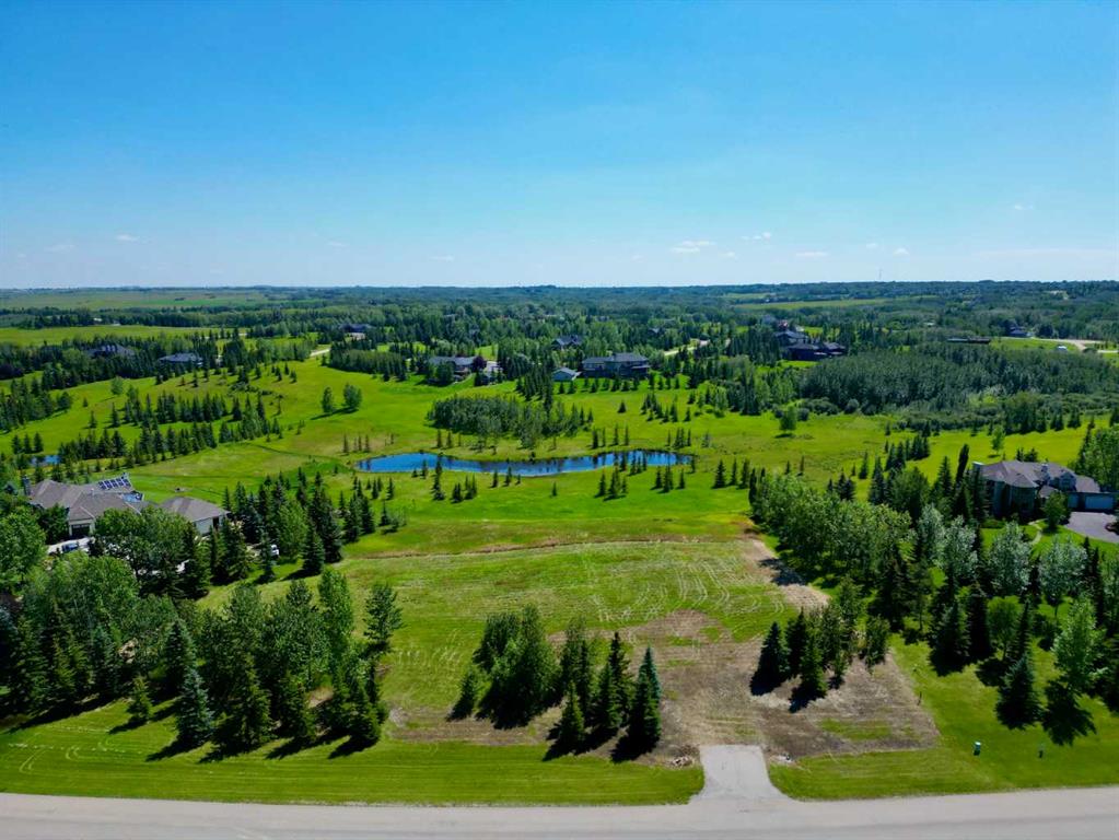 27 North Valley Boulevard , A2245082, Alberta,