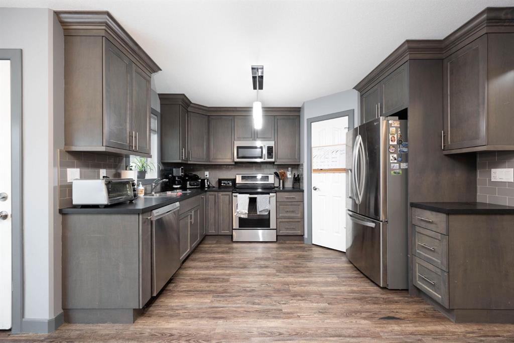Fourth View of 139 Amberwood Court , Abasand, Fort McMurray, Alberta, T9J 1E3