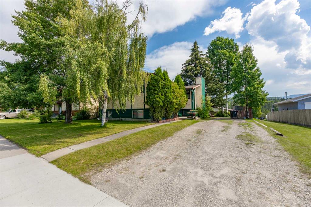 437 Mountain Street , A2245121, Alberta,