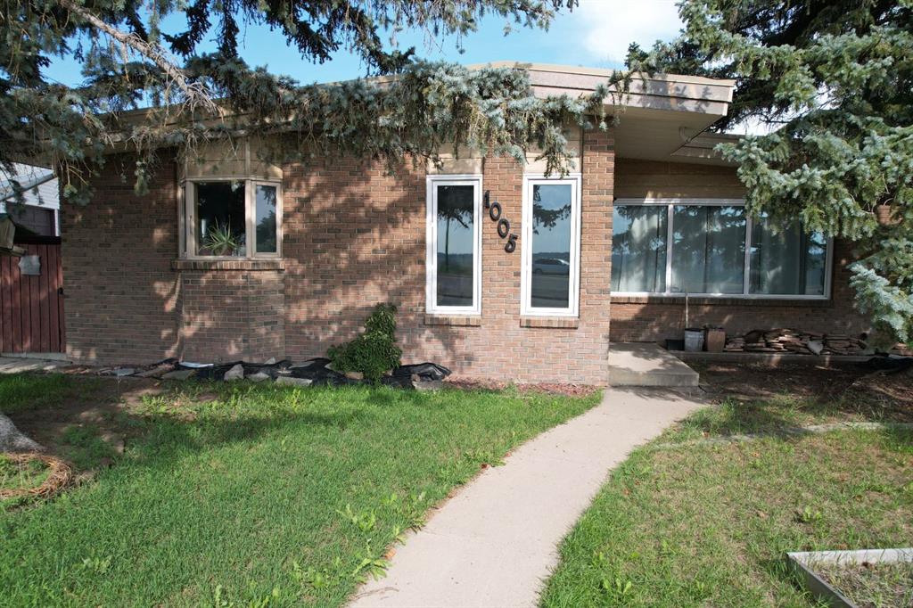 1005 Scenic Drive S, A2245182, Alberta,