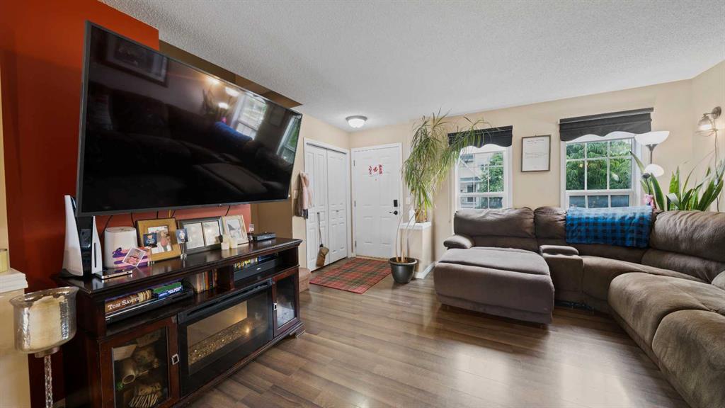 Fourth View of 221 Elgin Place SE, McKenzie Towne, Calgary, Alberta, T2Z 4V8