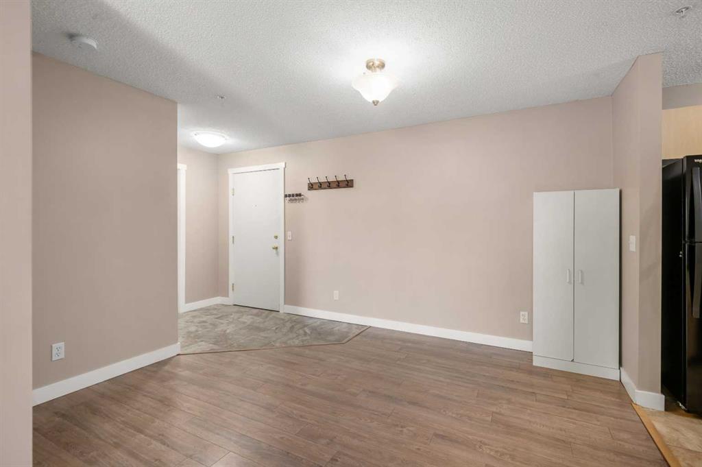 Fifth View of 8225, 304 Mackenzie Way SW, Luxstone, Airdrie, Alberta, T4B 3H8
