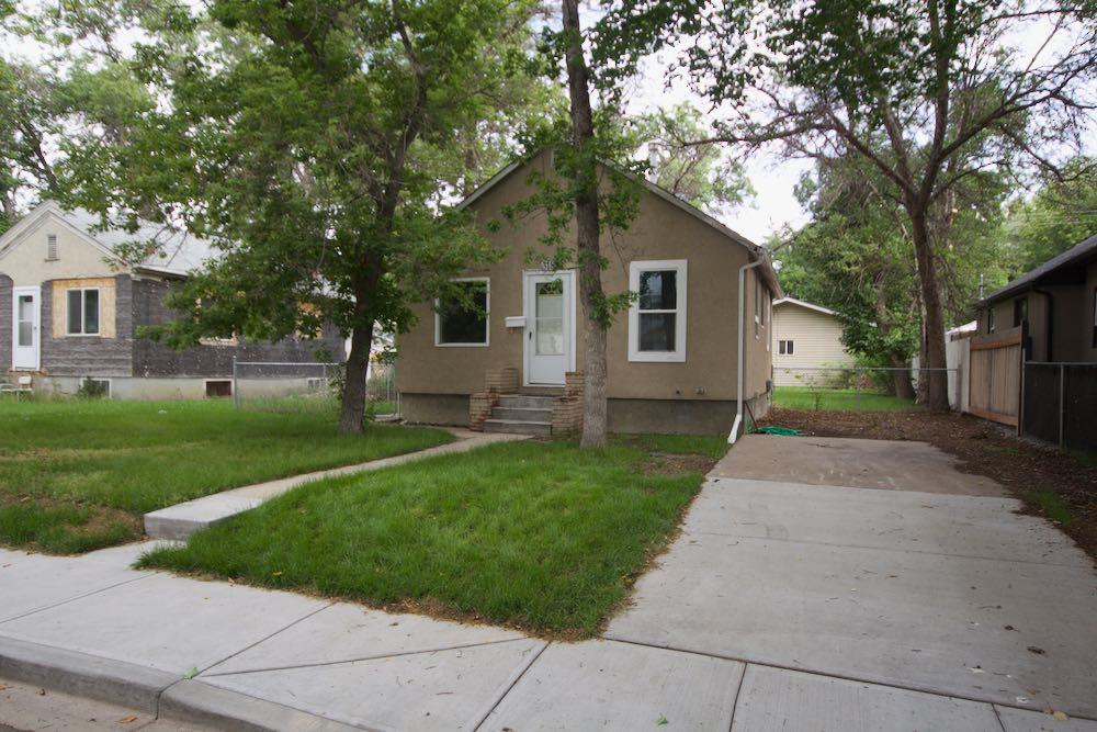 318 8 Street SE, A2245244, Alberta,