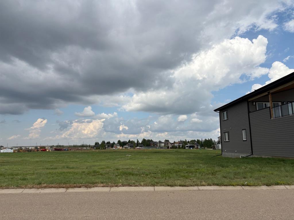 33 Kingfisher Estates E, A2245304, Alberta,
