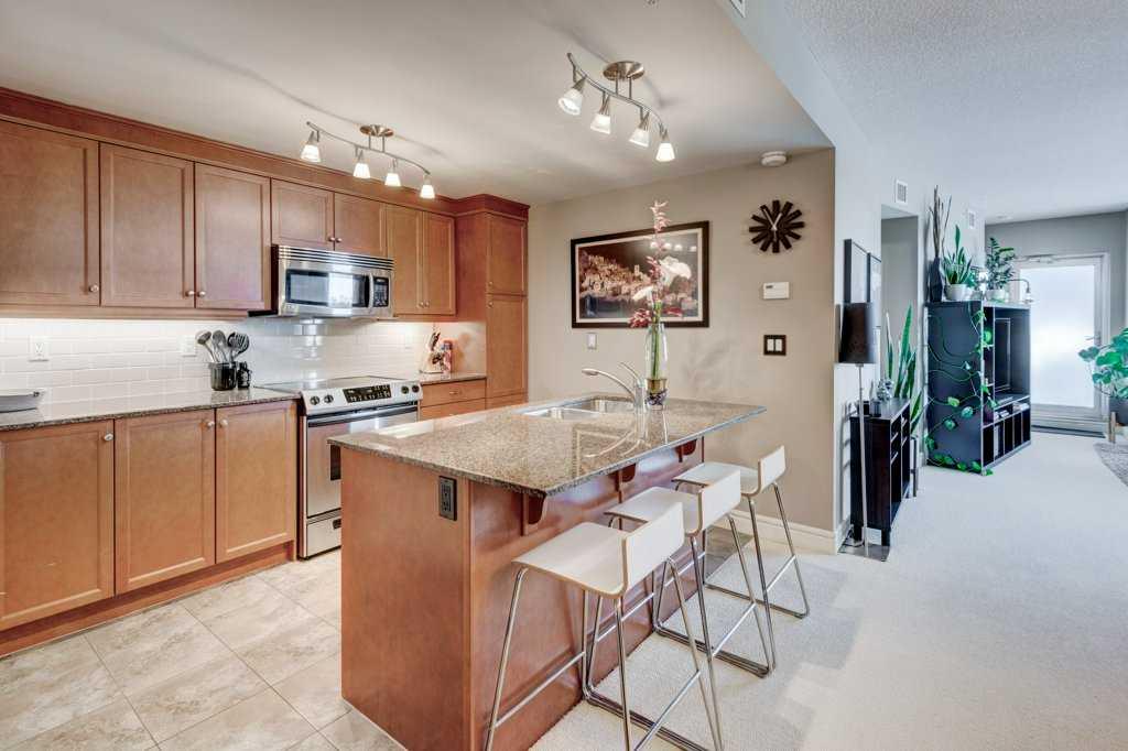 Third View of 1102, 910 5 Avenue SW, Downtown Commercial Core, Calgary, Alberta, T2P 0C3