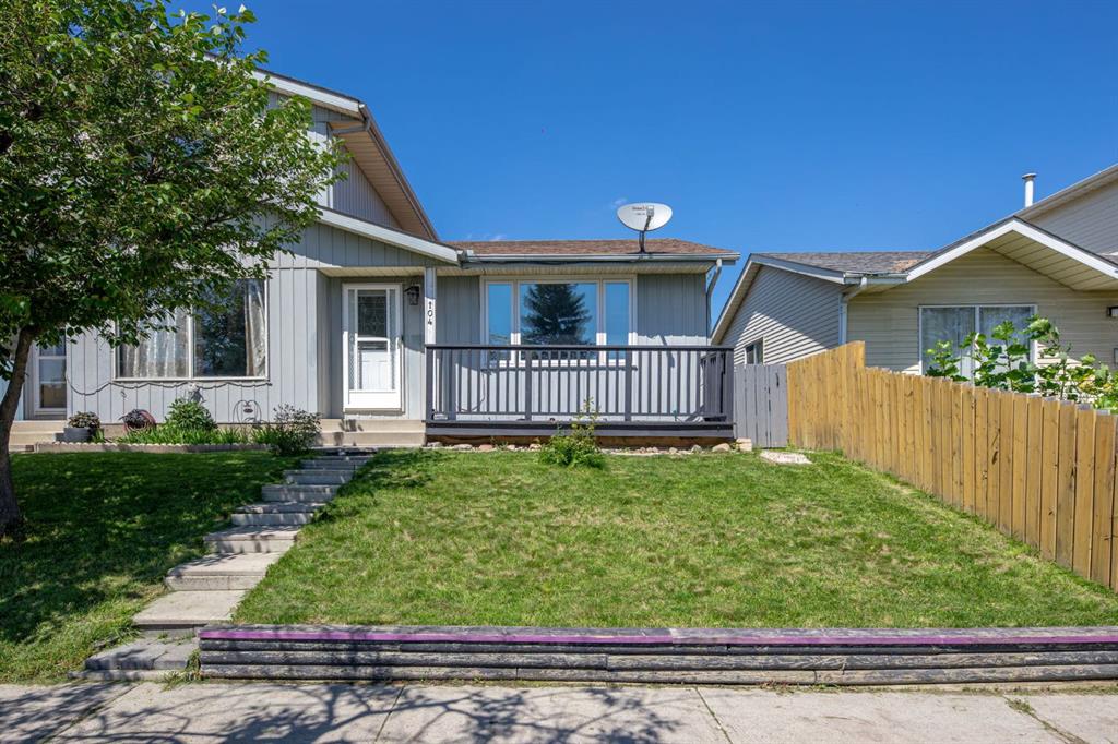 104 Erin Woods Boulevard SE, A2245440, Alberta,
