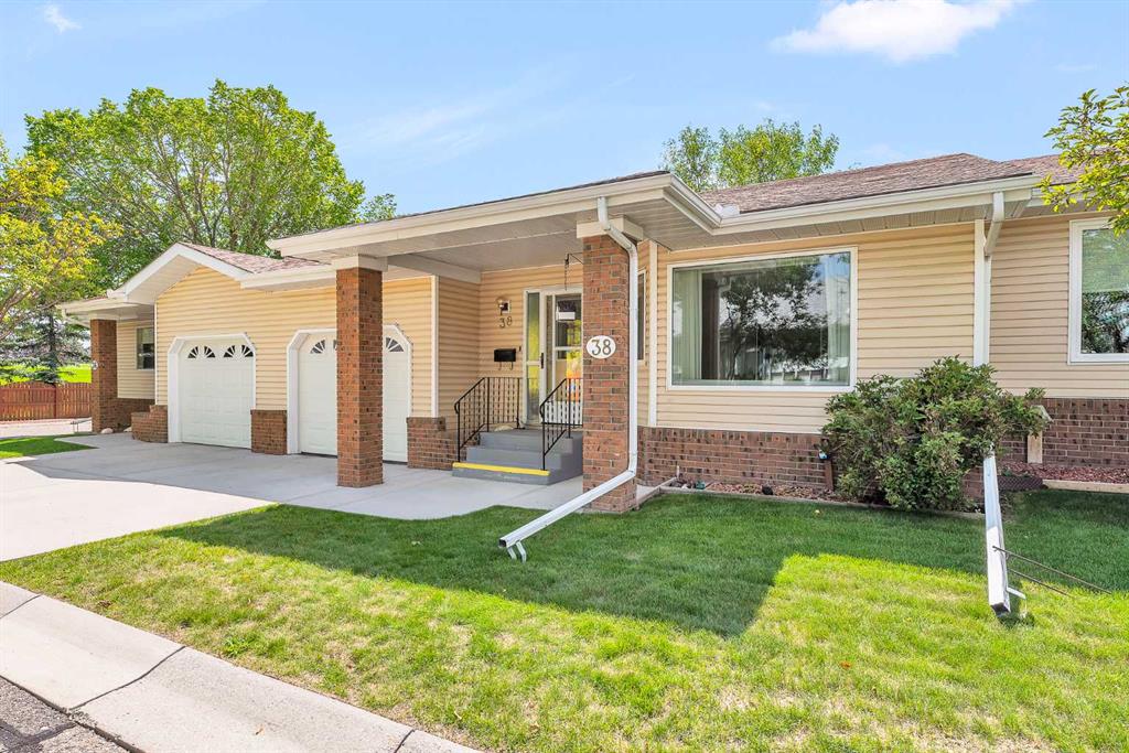 Third View of 38 Vandoos Villas NW, Varsity, Calgary, Alberta, T3A 4W3