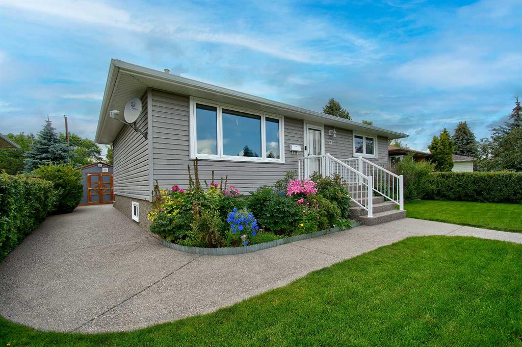 93 Lynnwood Drive SE, A2245488, Alberta,