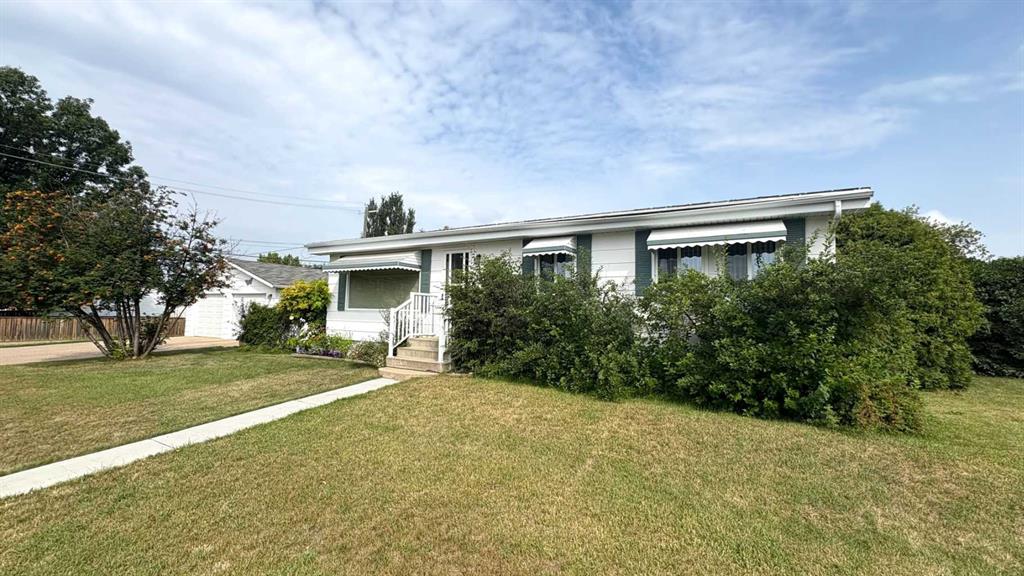 Main View of 902 15 Street , Wainwright, Wainwright, Alberta, T9W 1E6