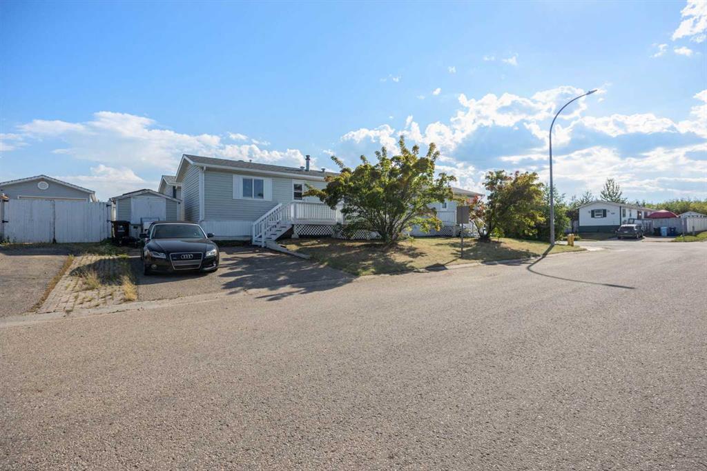 Fourth View of 465 Harpe Way , Timberlea, Fort McMurray, Alberta, T9K 2K7
