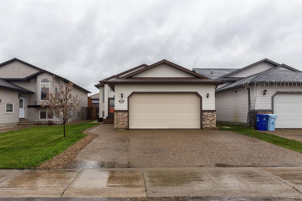 205 Elm Street , A2245706, Alberta,