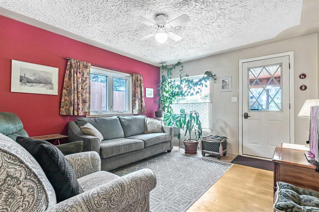 517 Windsor Avenue NW, A2245715, Alberta,