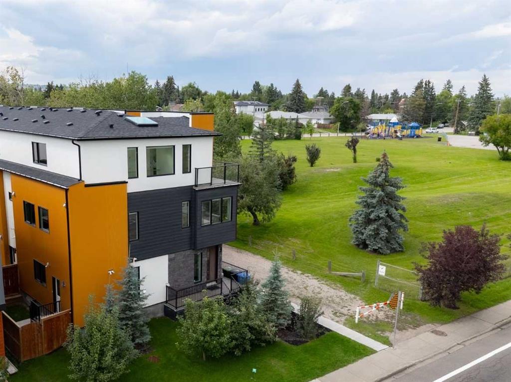 1, 3355 Spruce Drive SW, A2245736, Alberta,