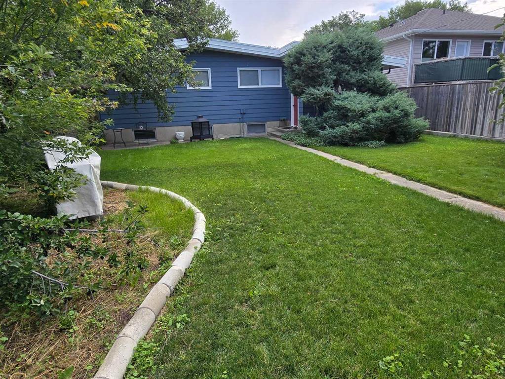 Fourth View of 412 12A Street N, Senator Buchanan, Lethbridge, Alberta, T1H2J5