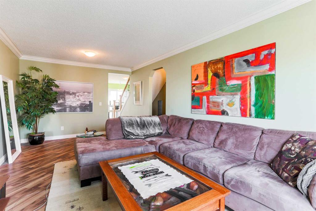 Fifth View of 143 Cedarwood Lane SW, Cedarbrae, Calgary, Alberta, T2W 6J3